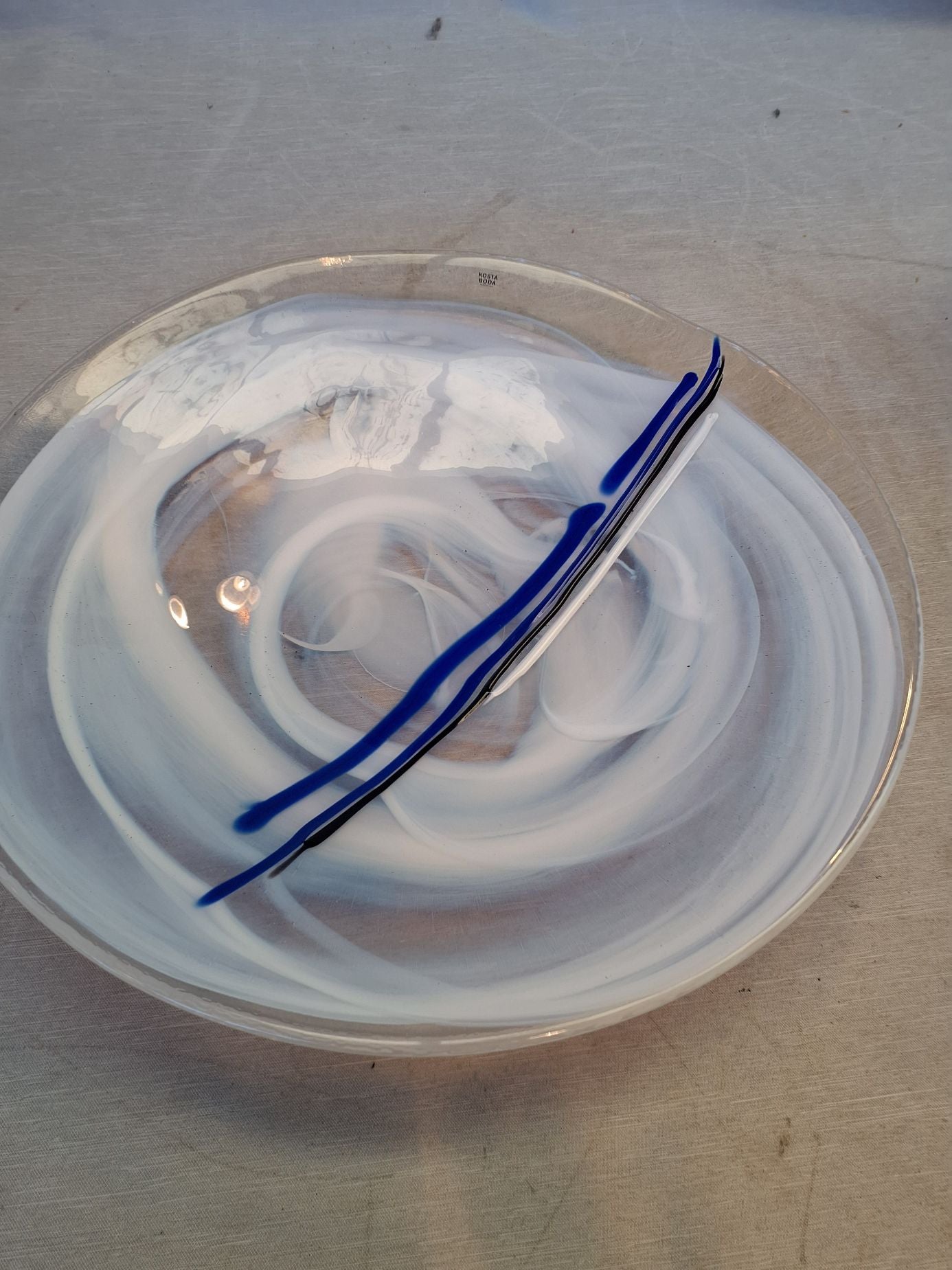 Kosta Boda contrast fad