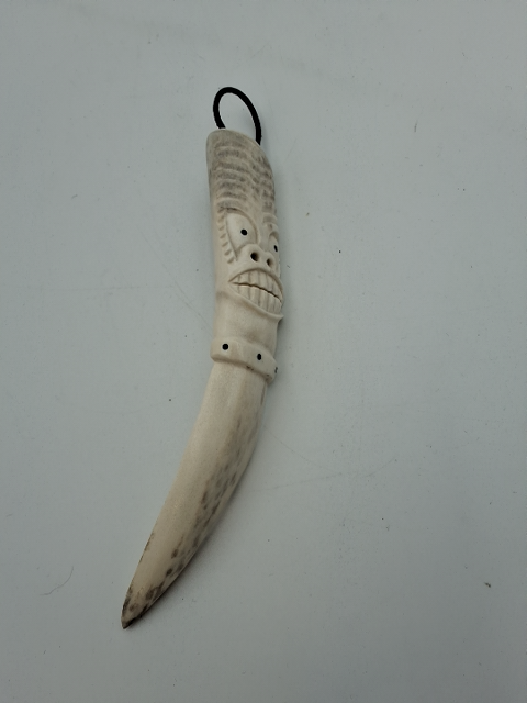 Udskåret kniv i ben