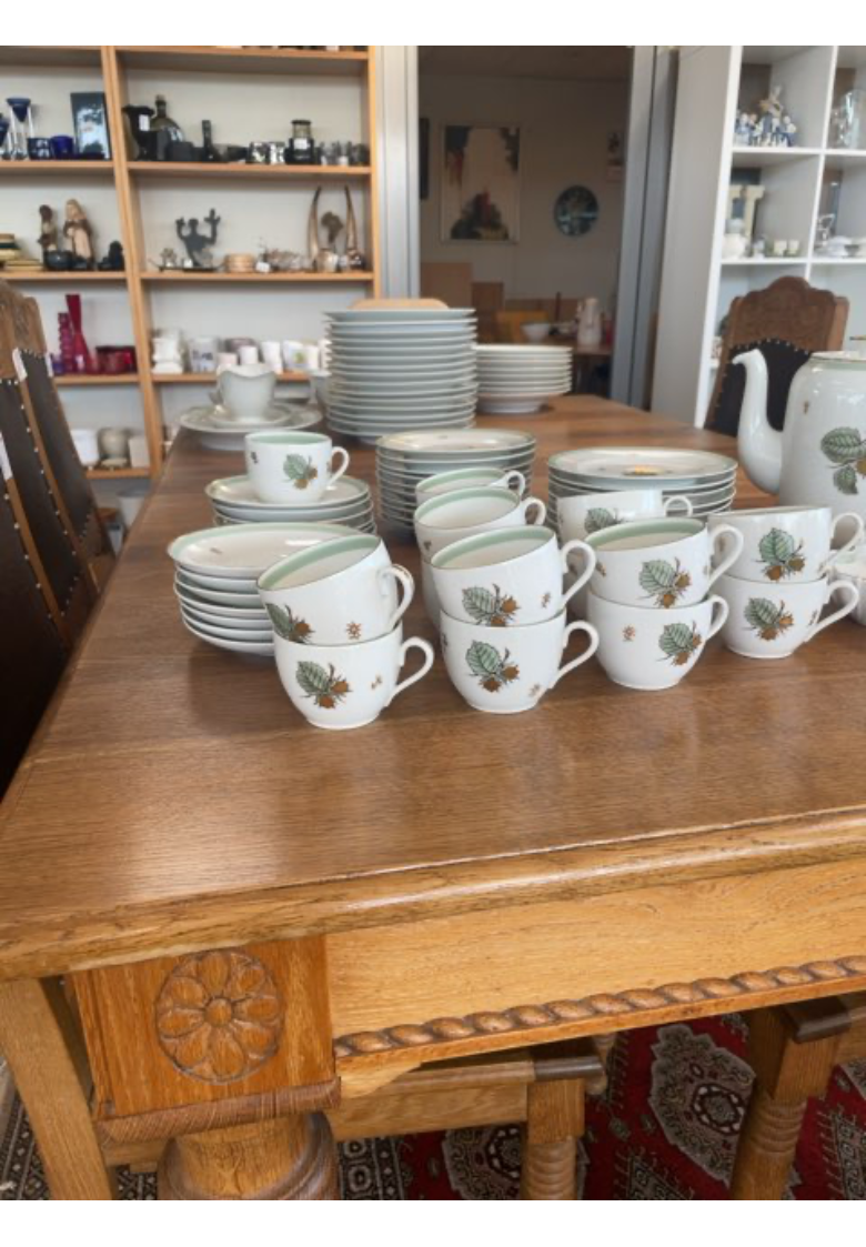 B&G Hasselnød. Kaffestel 57 dele