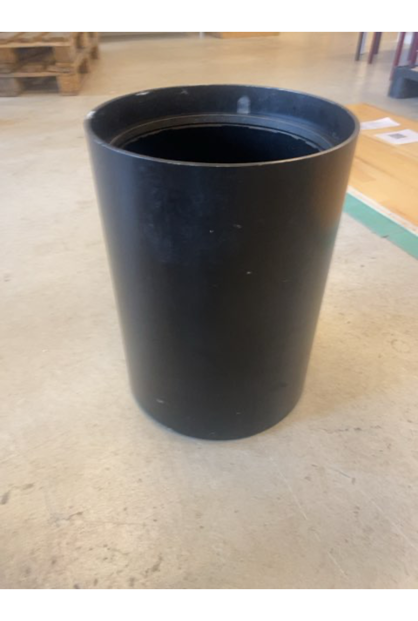 Sort metal affaldscontainer/plantekasse.