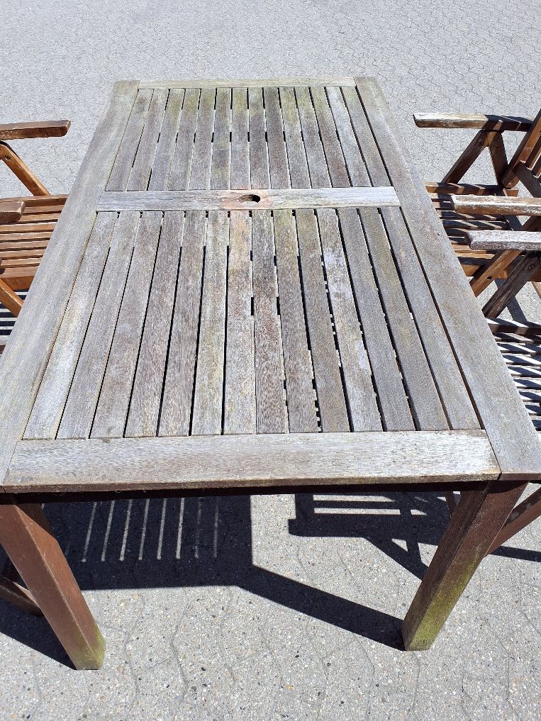 Havebord m. 4 stole