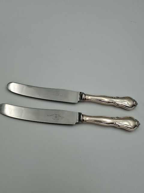 10. Knive