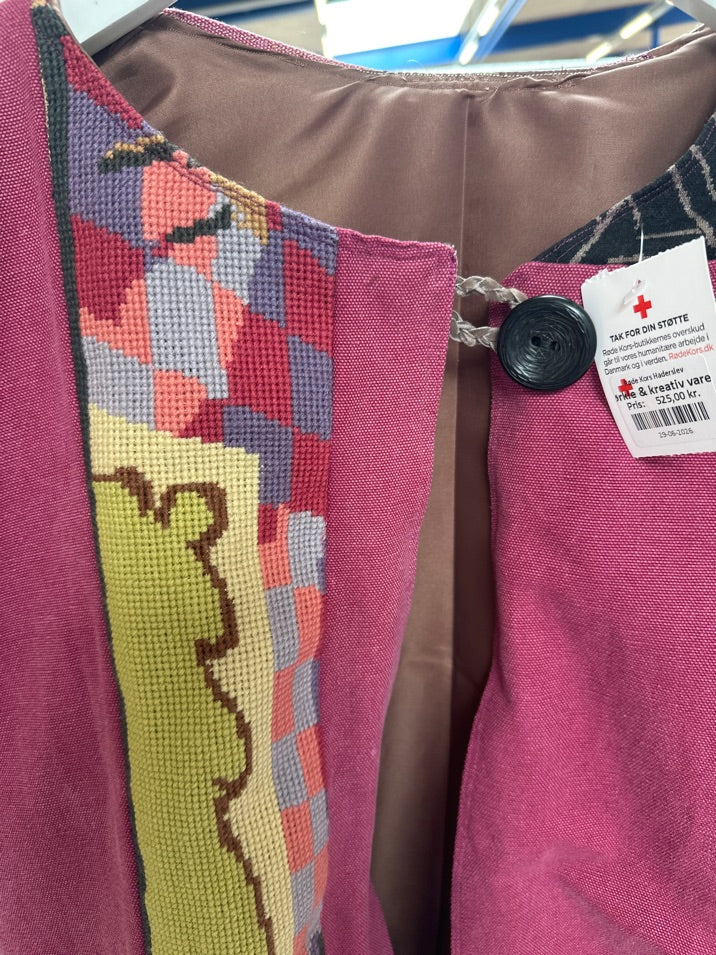 Jakke syet af Nørklegruppen