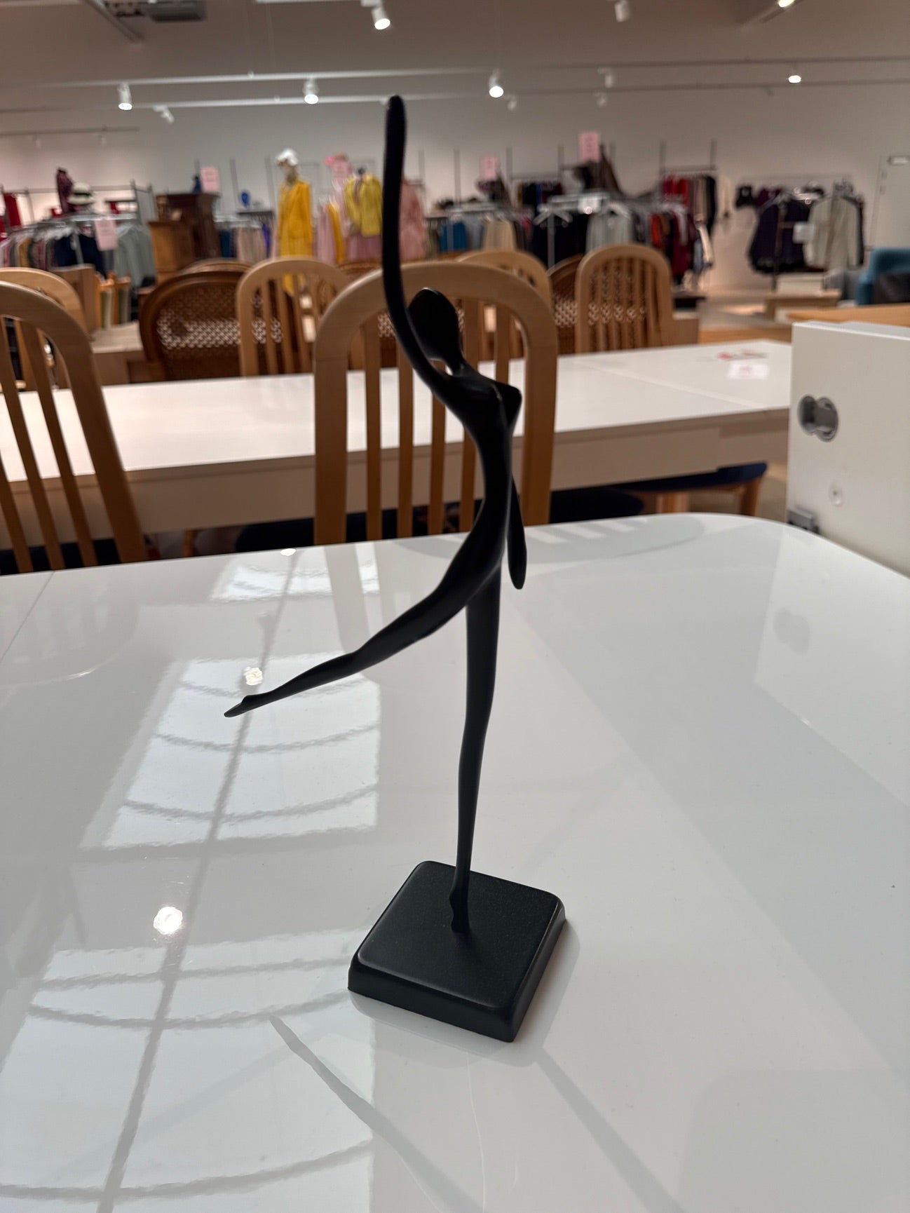 Skulptur sort