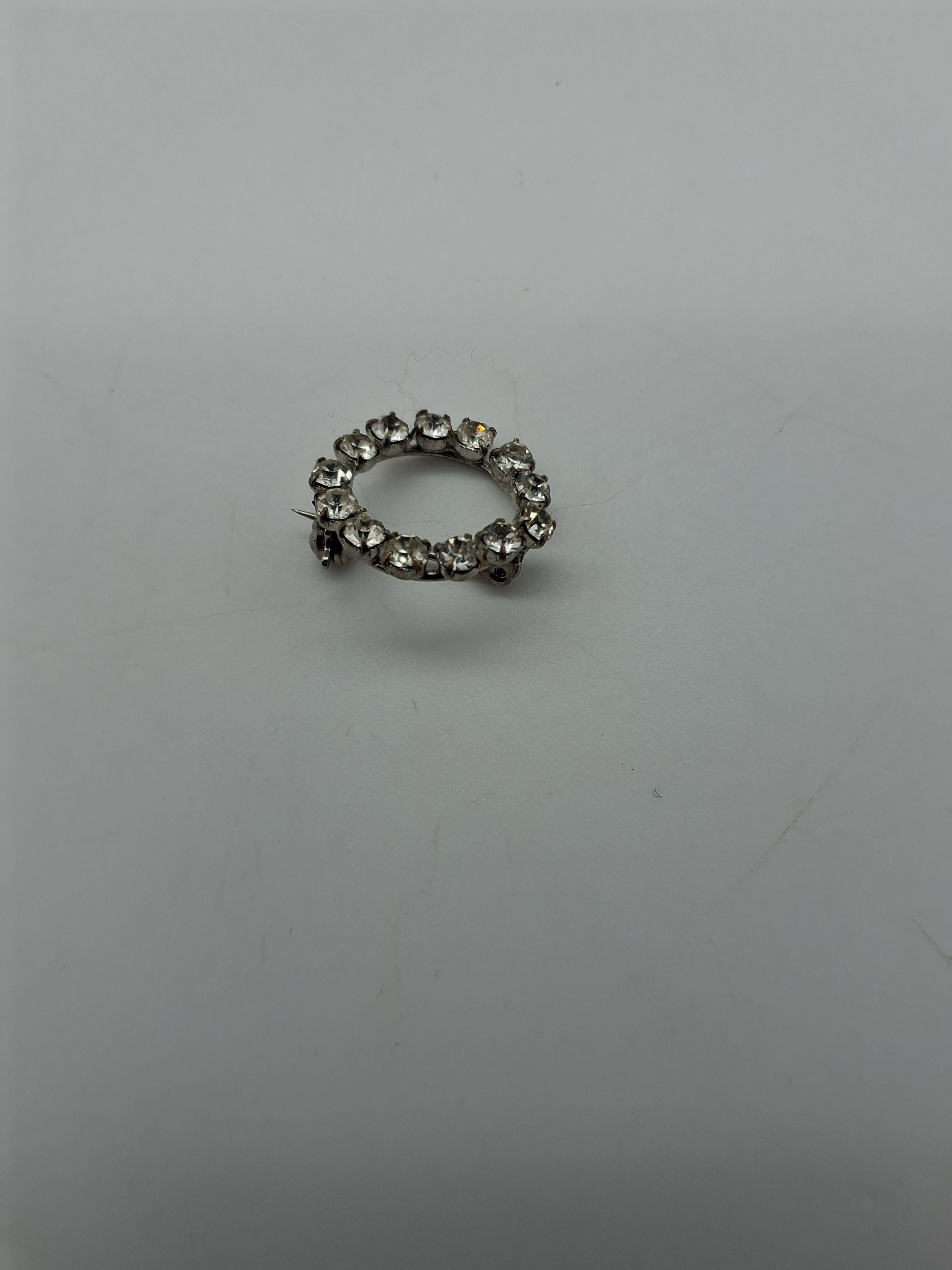 BROCHE OG ØRESTIKKER