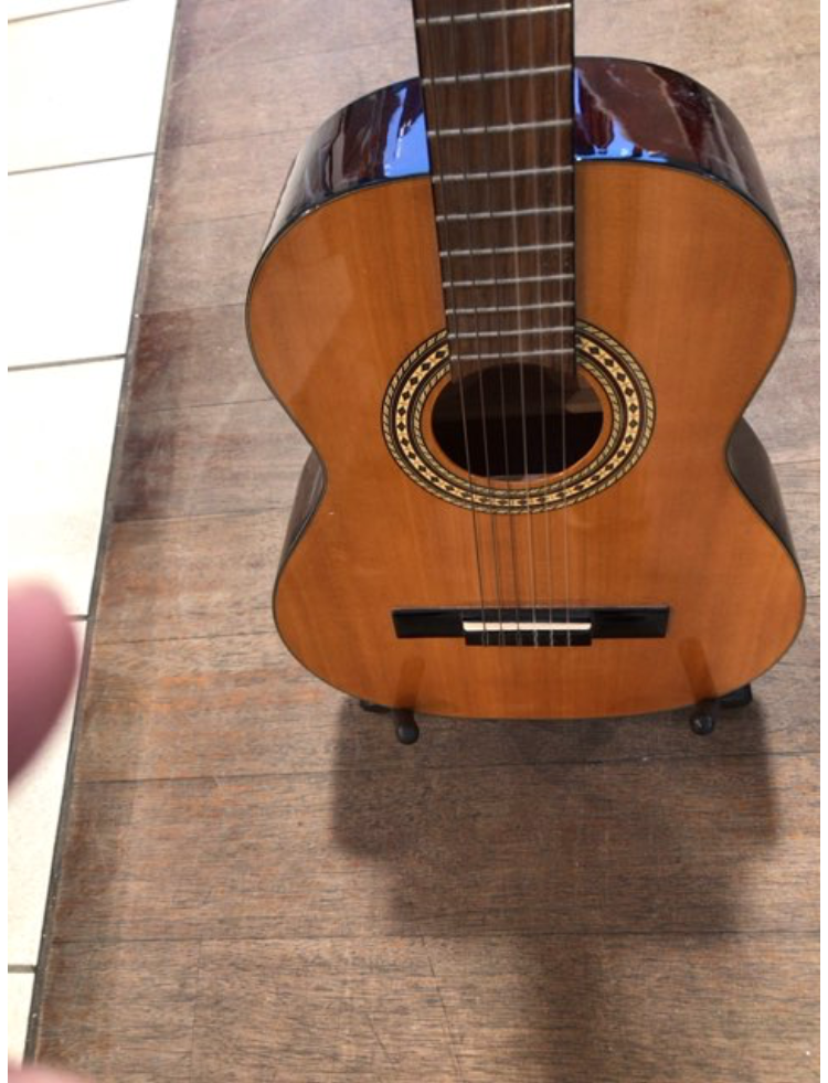 Guitar med holder