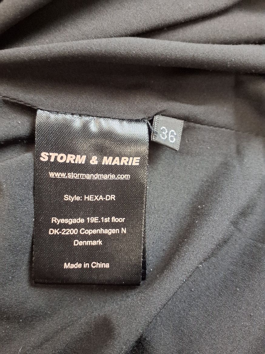 Storm og Marie Kjole