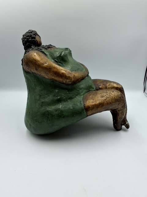 Bronze figur Siddende dame