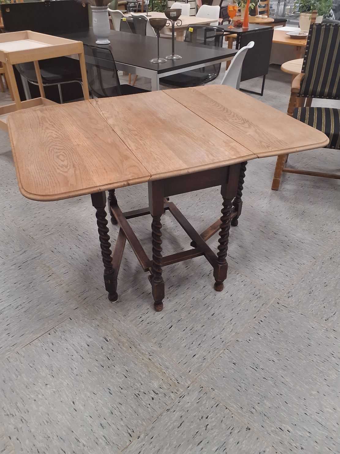 Vintage spisebord m udtræk
