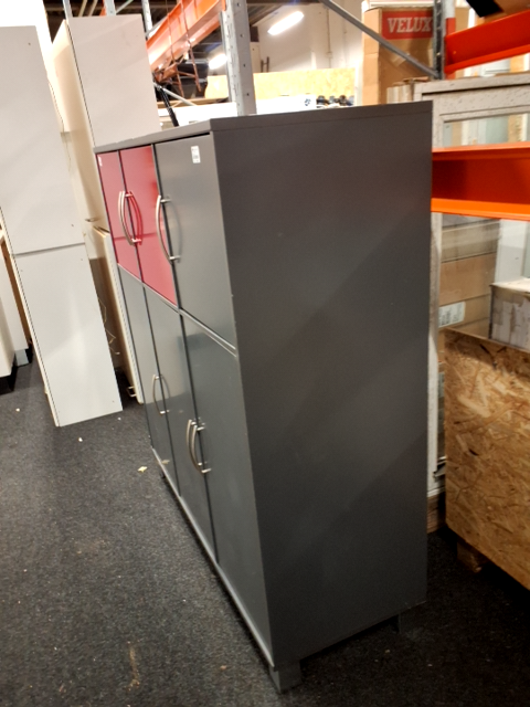 Skab med mange muligheder