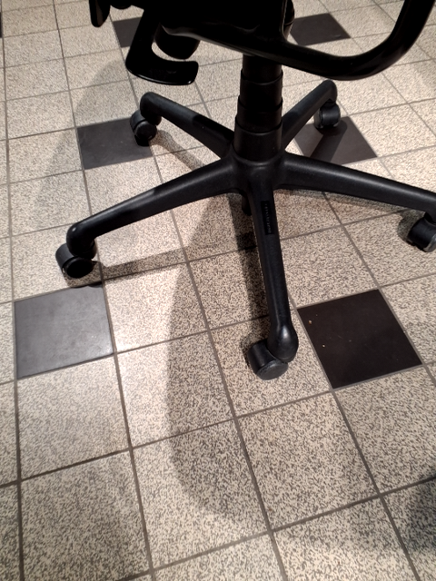 Kontorstol sort