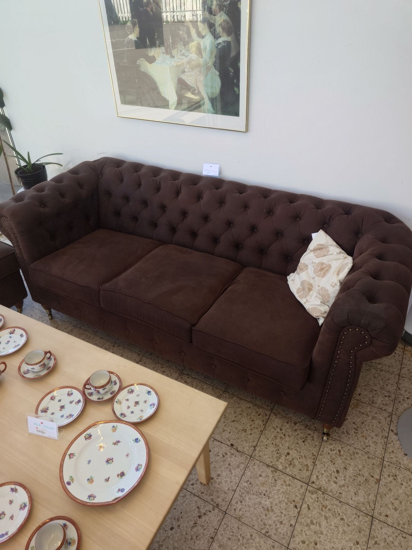 Chesterfield sofa og puf