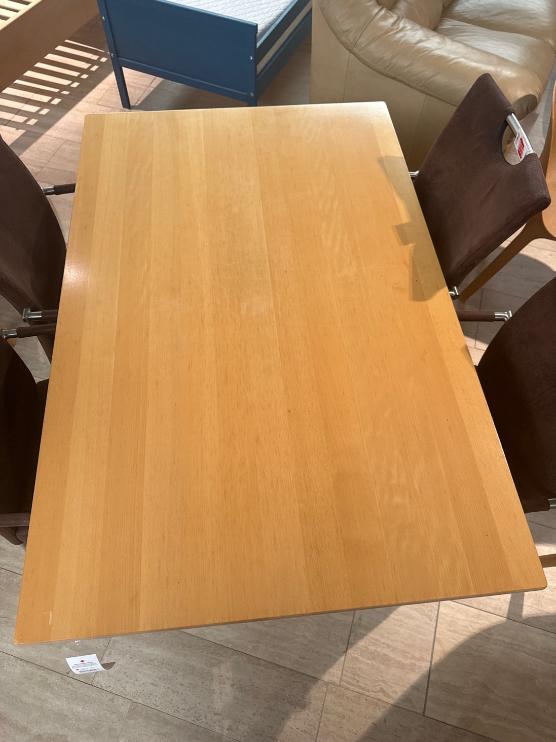 Spisebord i træ