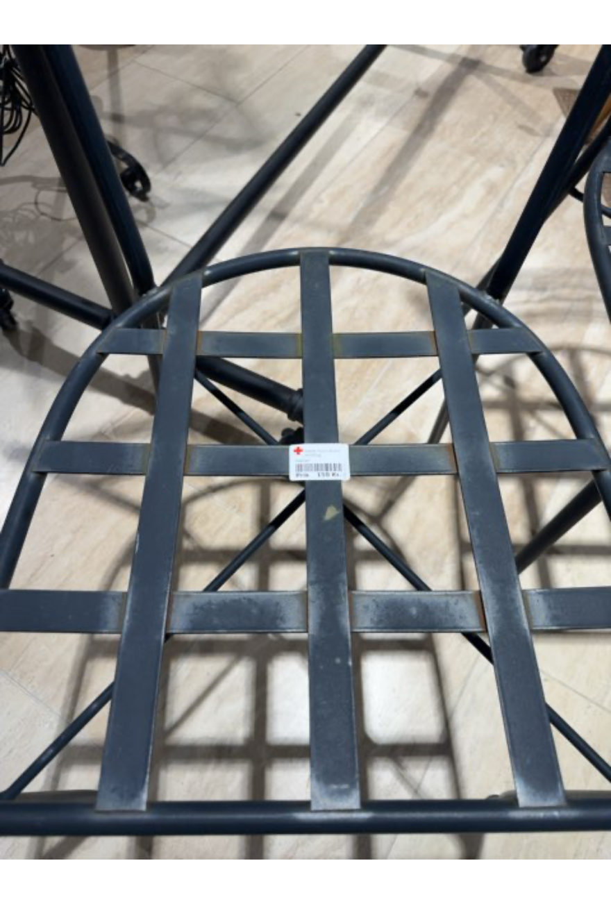 Metal stol sort