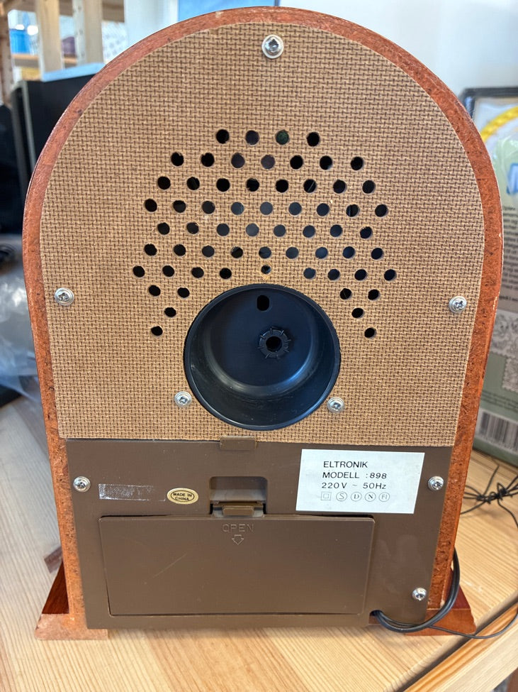 Radio og ur i et