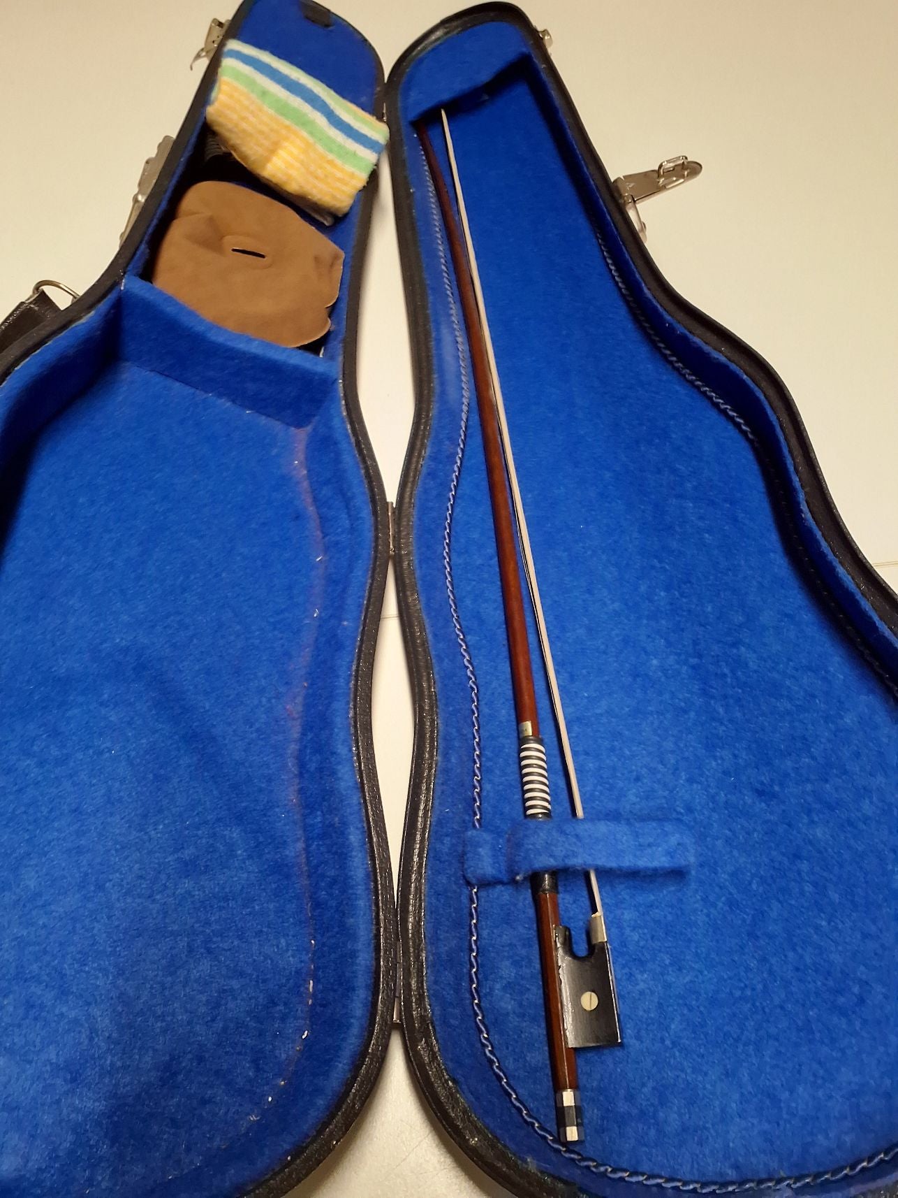 Violin, størrelse 1/2, i kasse.