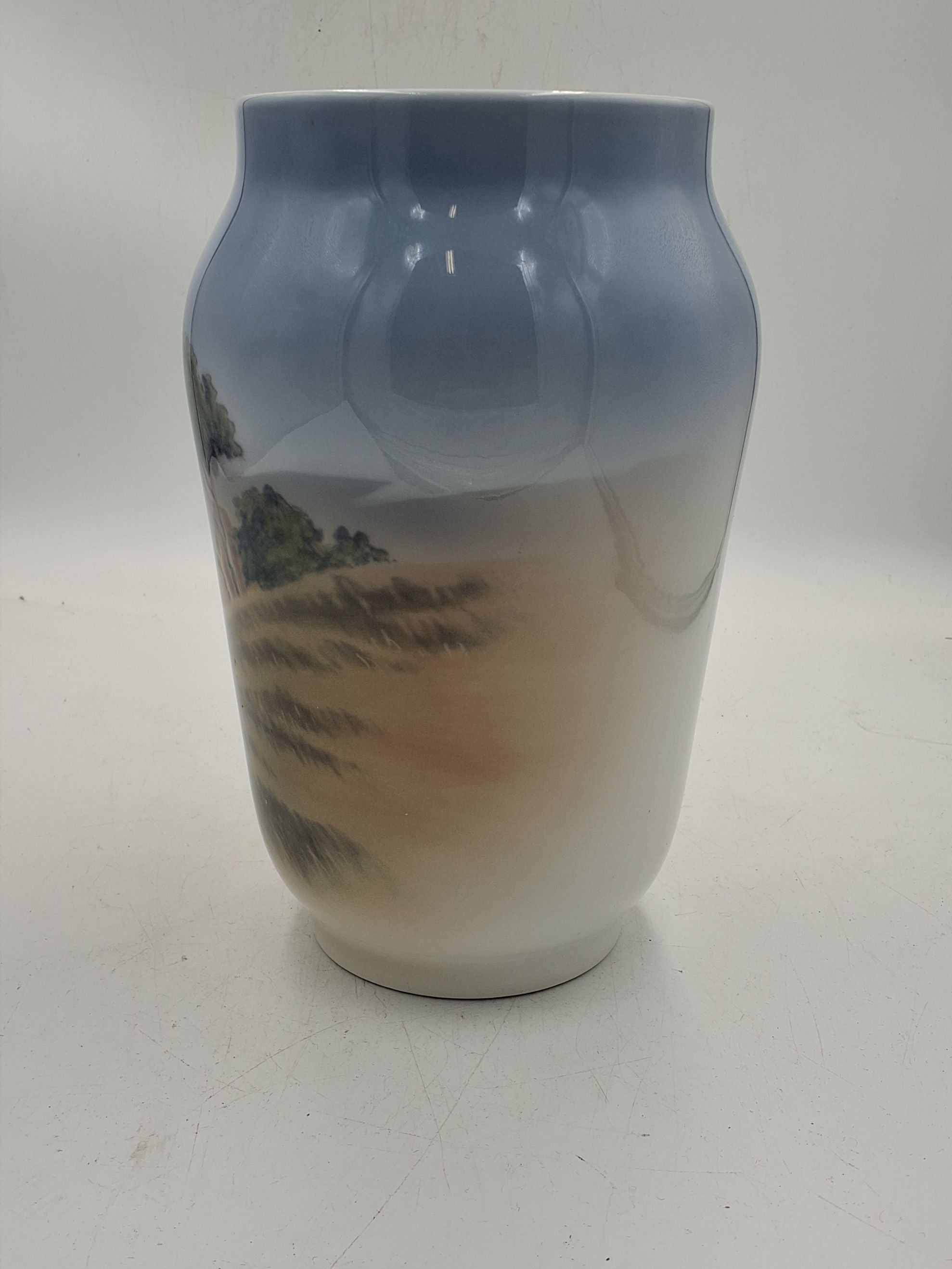 Royal Copenhagen vase nr 2854/3604