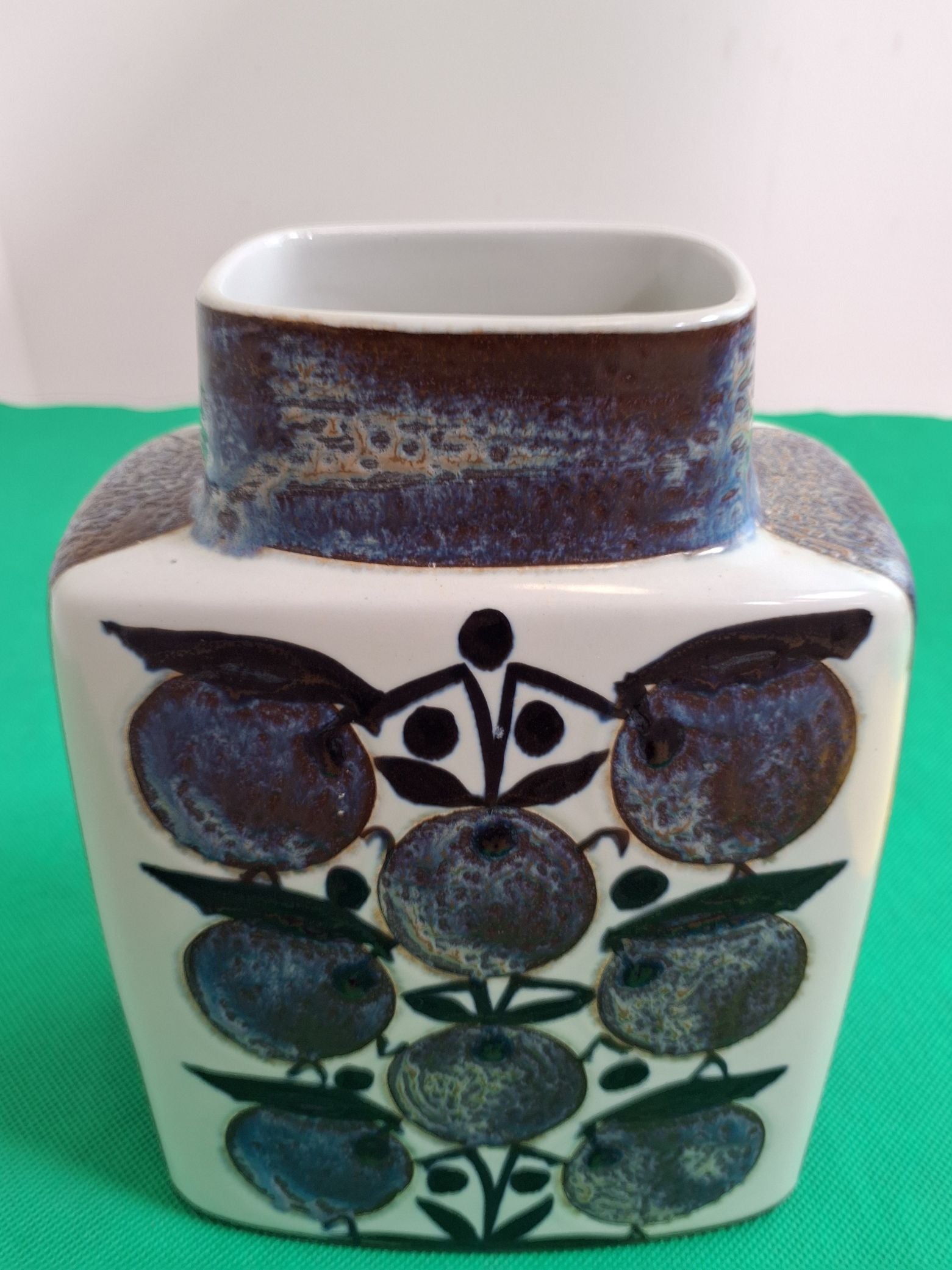 RC Fajance vase