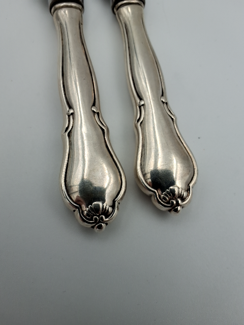 10. Knive