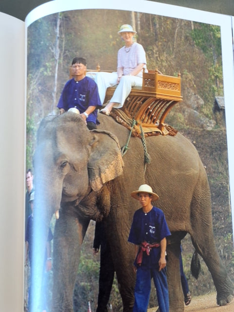 Kongehuset på arbejde for Danmark, forfattere Karin Palshøj og Gitte Redder