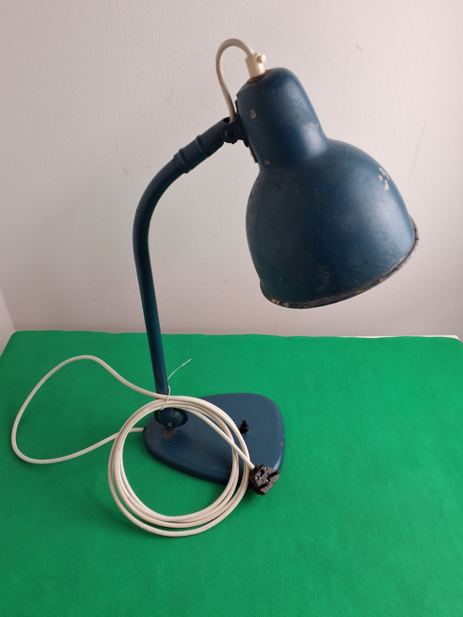 Bordlampe i Bauhaus design