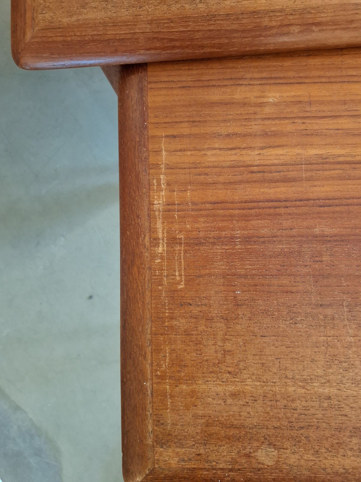 2 teak indskudsborde