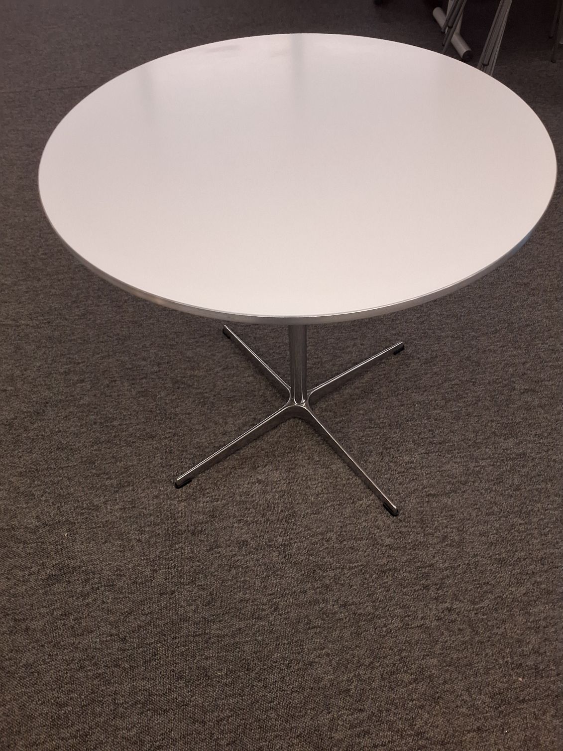 Cafebord Arne Jacobsen Ø75 - 7101