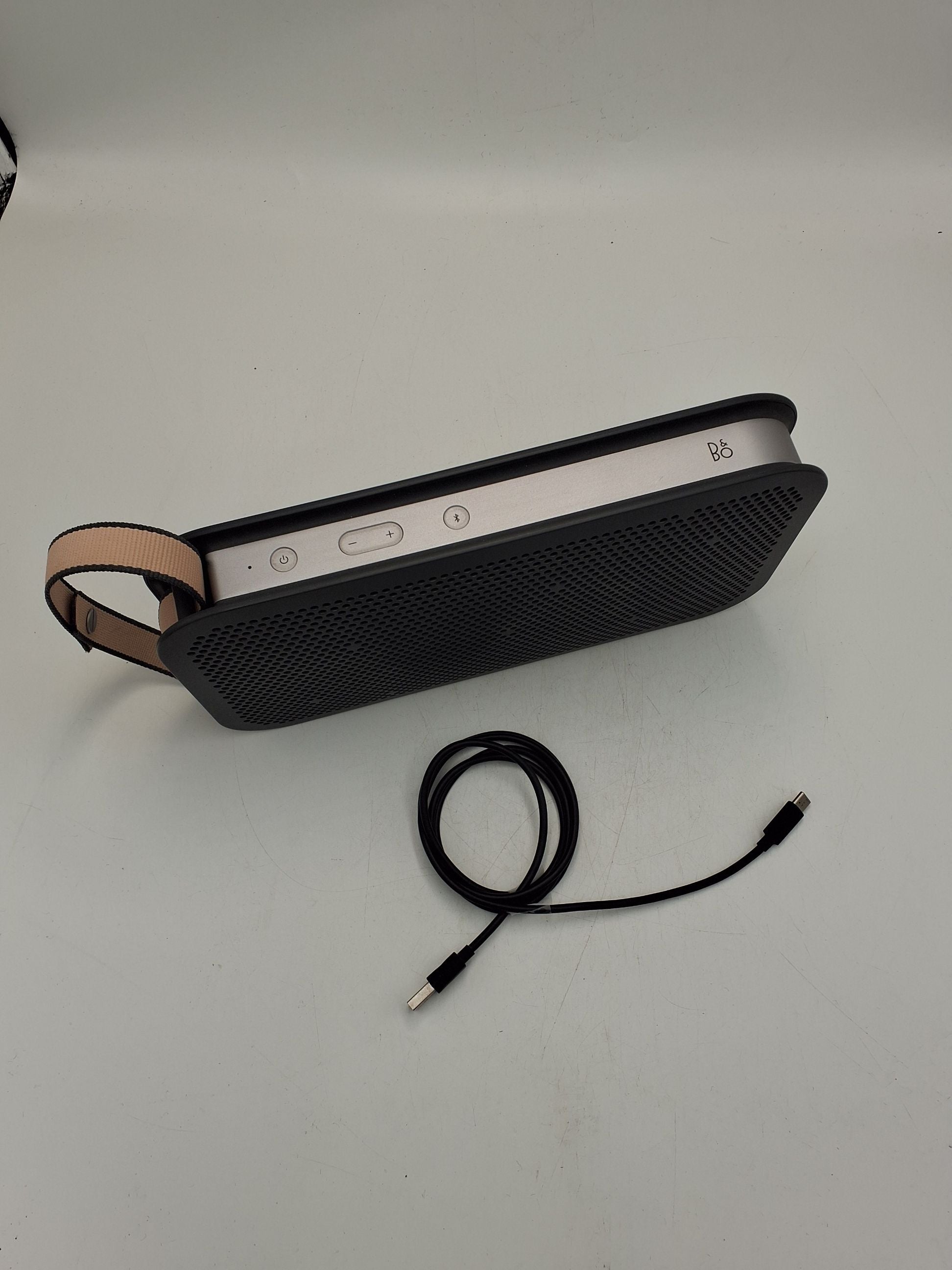 BEOPLAY A2 - bærbar højttaler