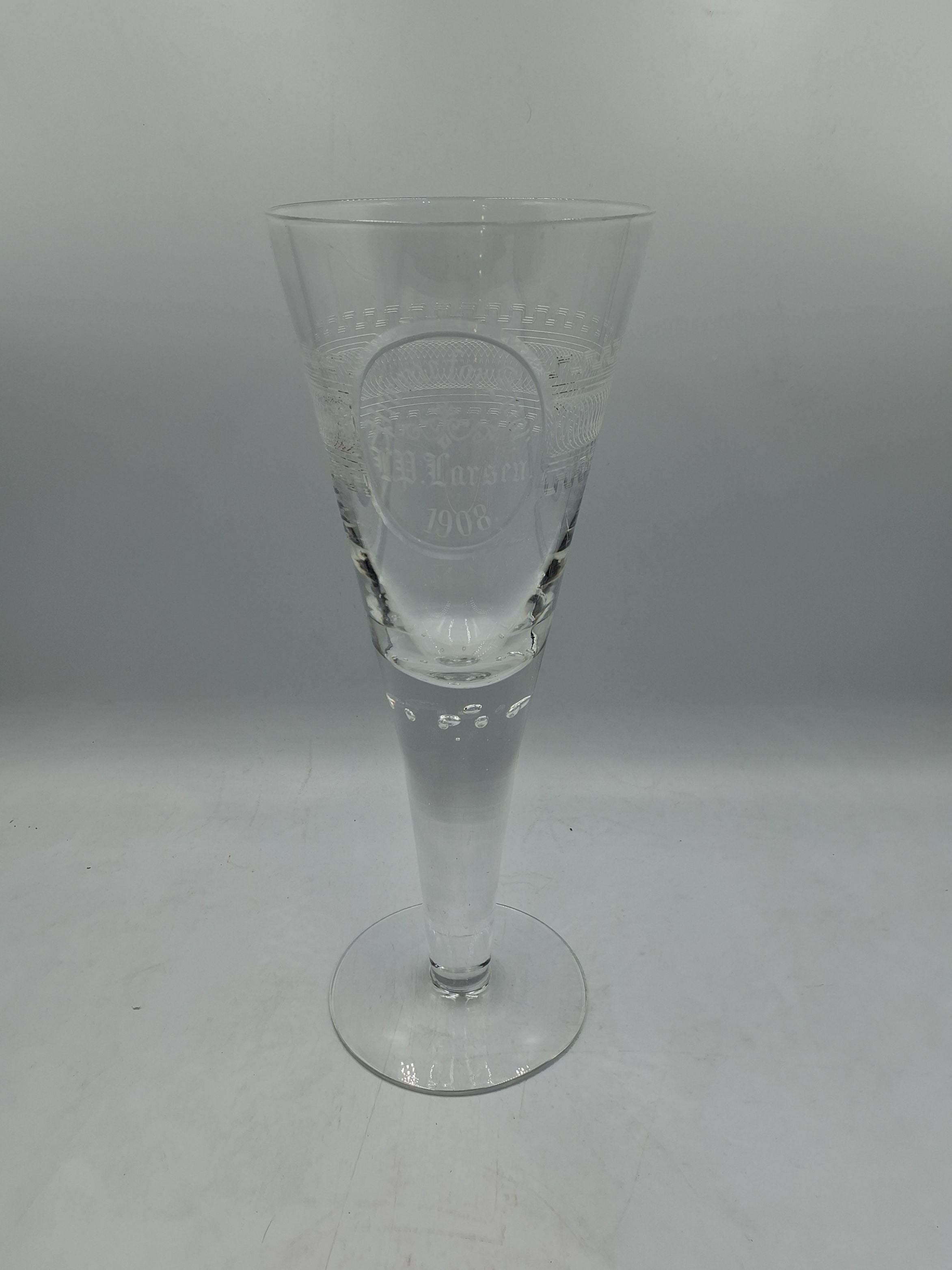 Glaspokal med slibning "Præmie for smør 1908"
