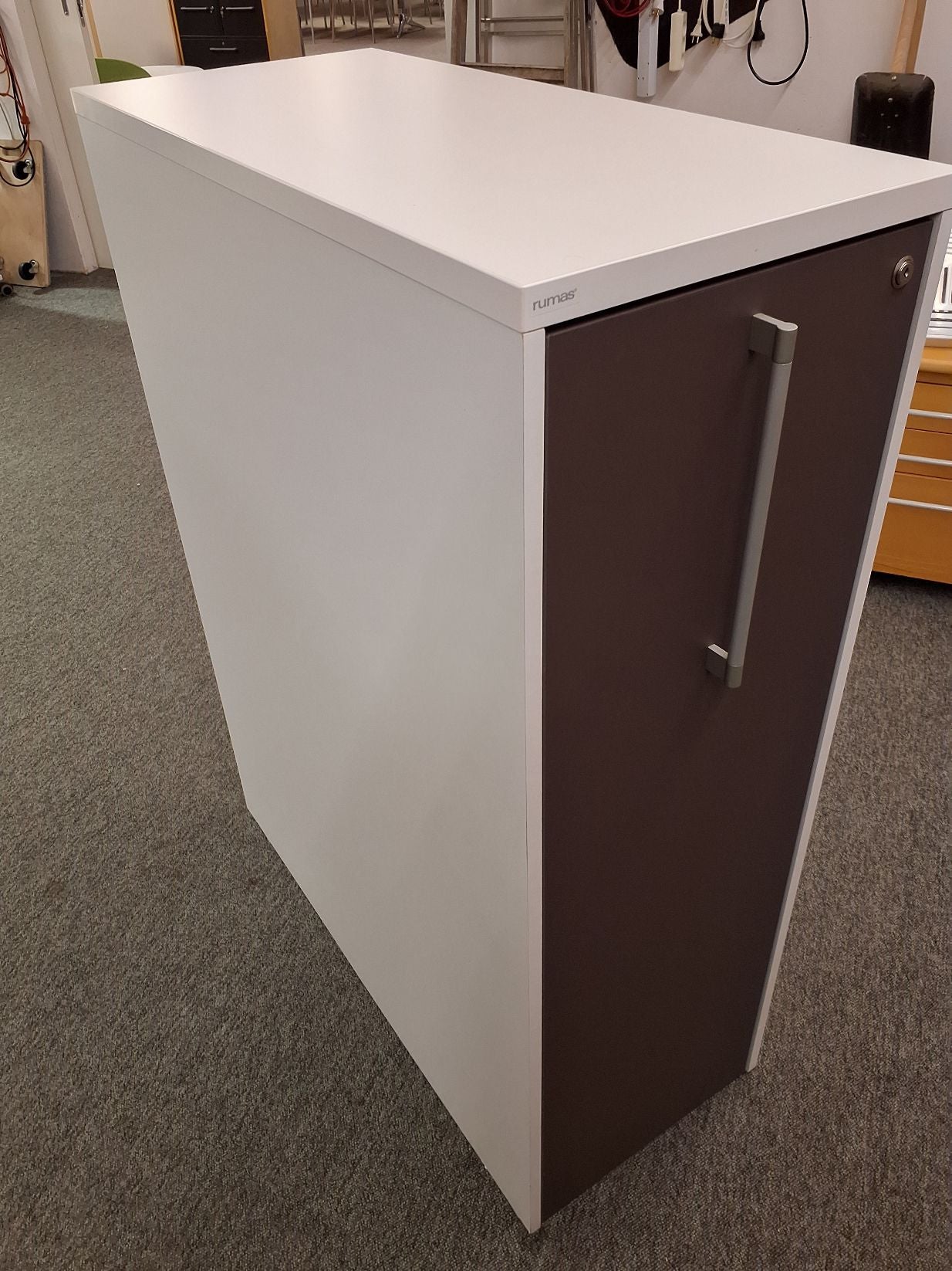 Skab/udtræksskab VV - 3087