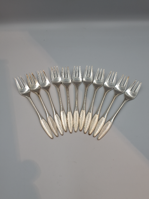 11 Kongelys frigast/gense kagegafler
