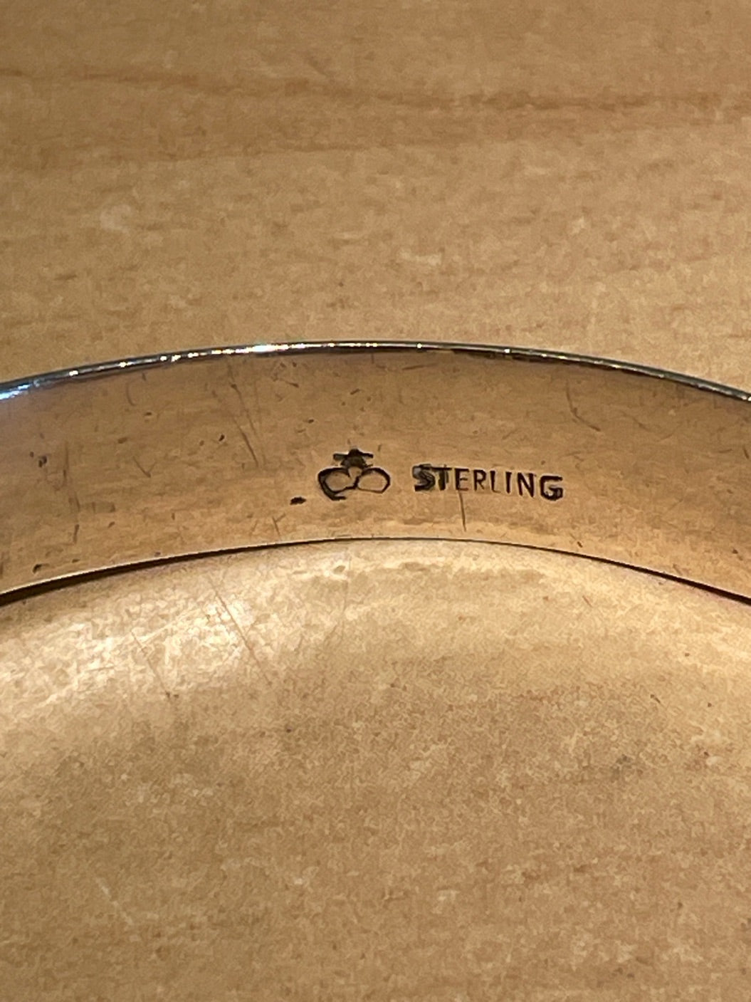 Sølv armbånd. Slange motiv