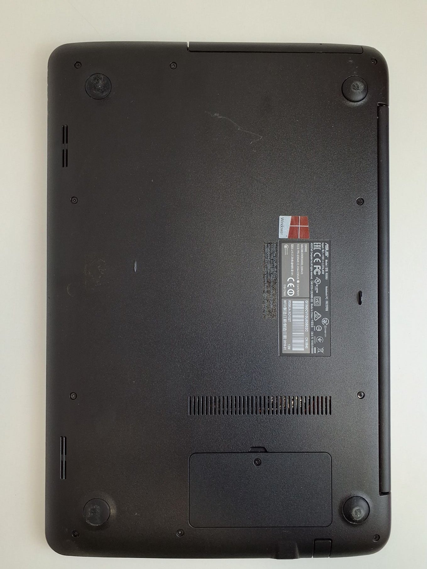 Bærbar pc: ASUS R558U