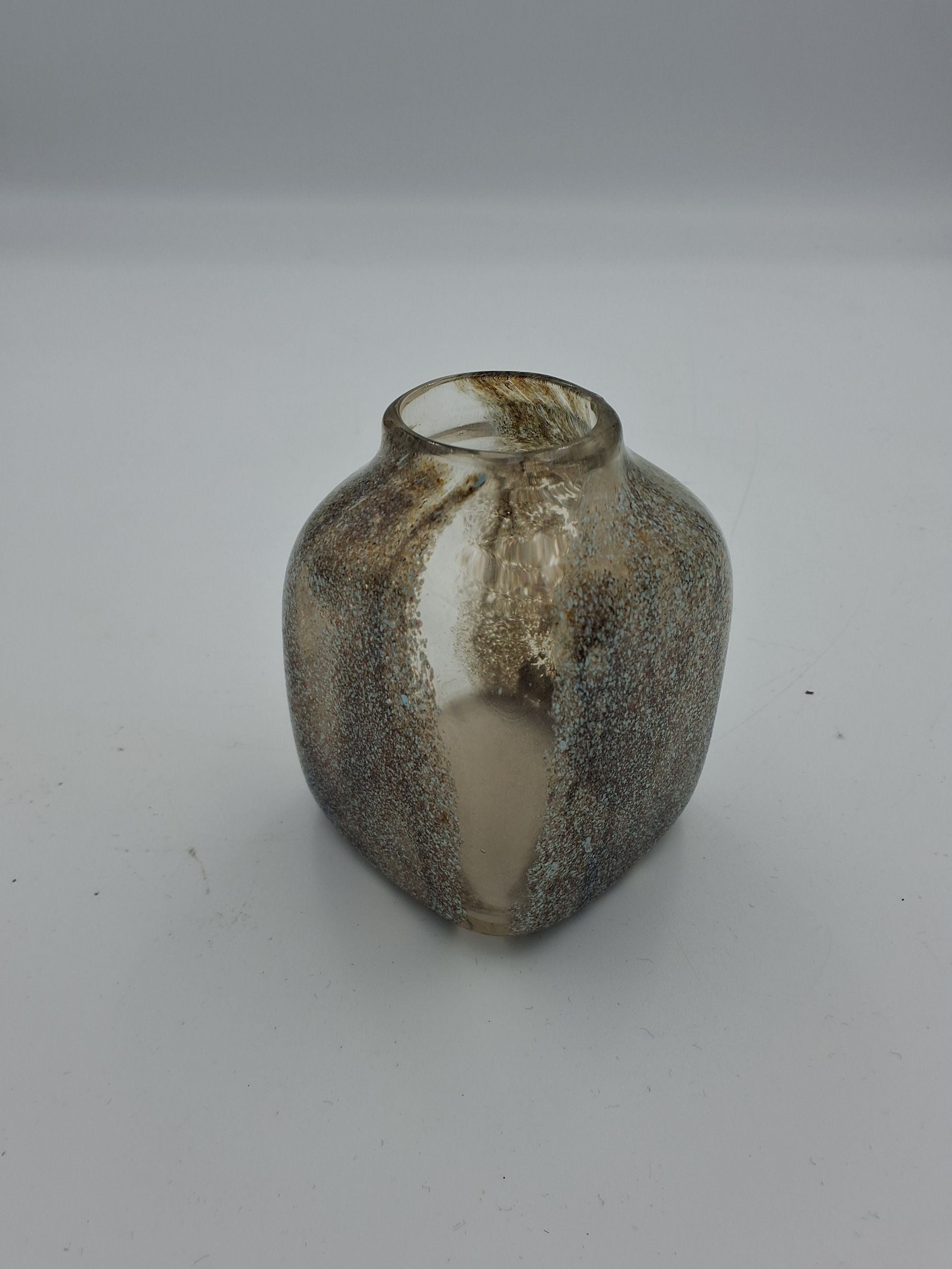 Motzfeldt sandfarvet firkantet vase