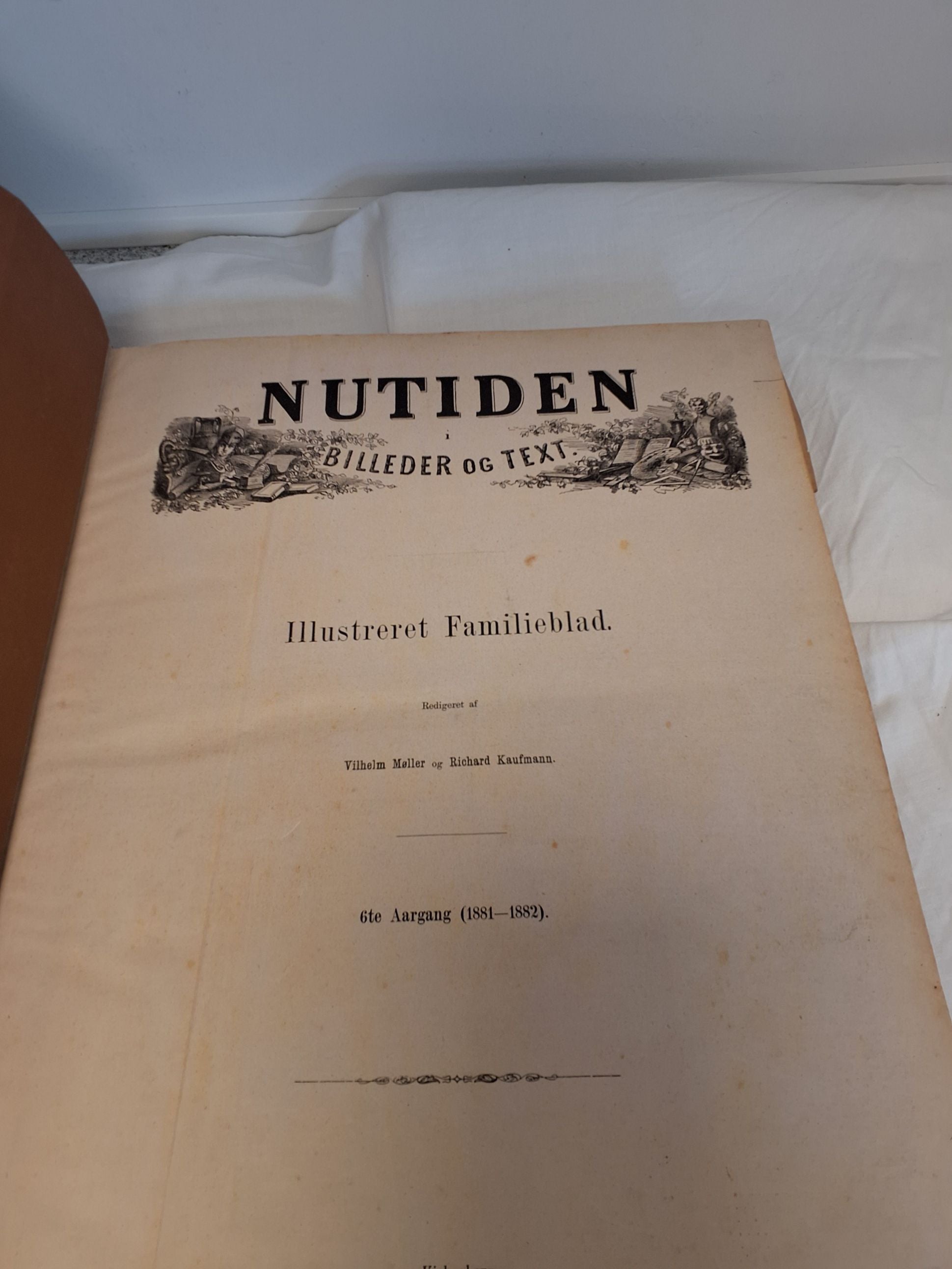 Nutidens billeder og text
