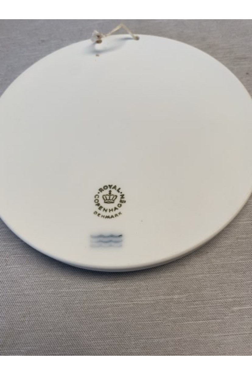 Royal Copenhagen biscuit 1