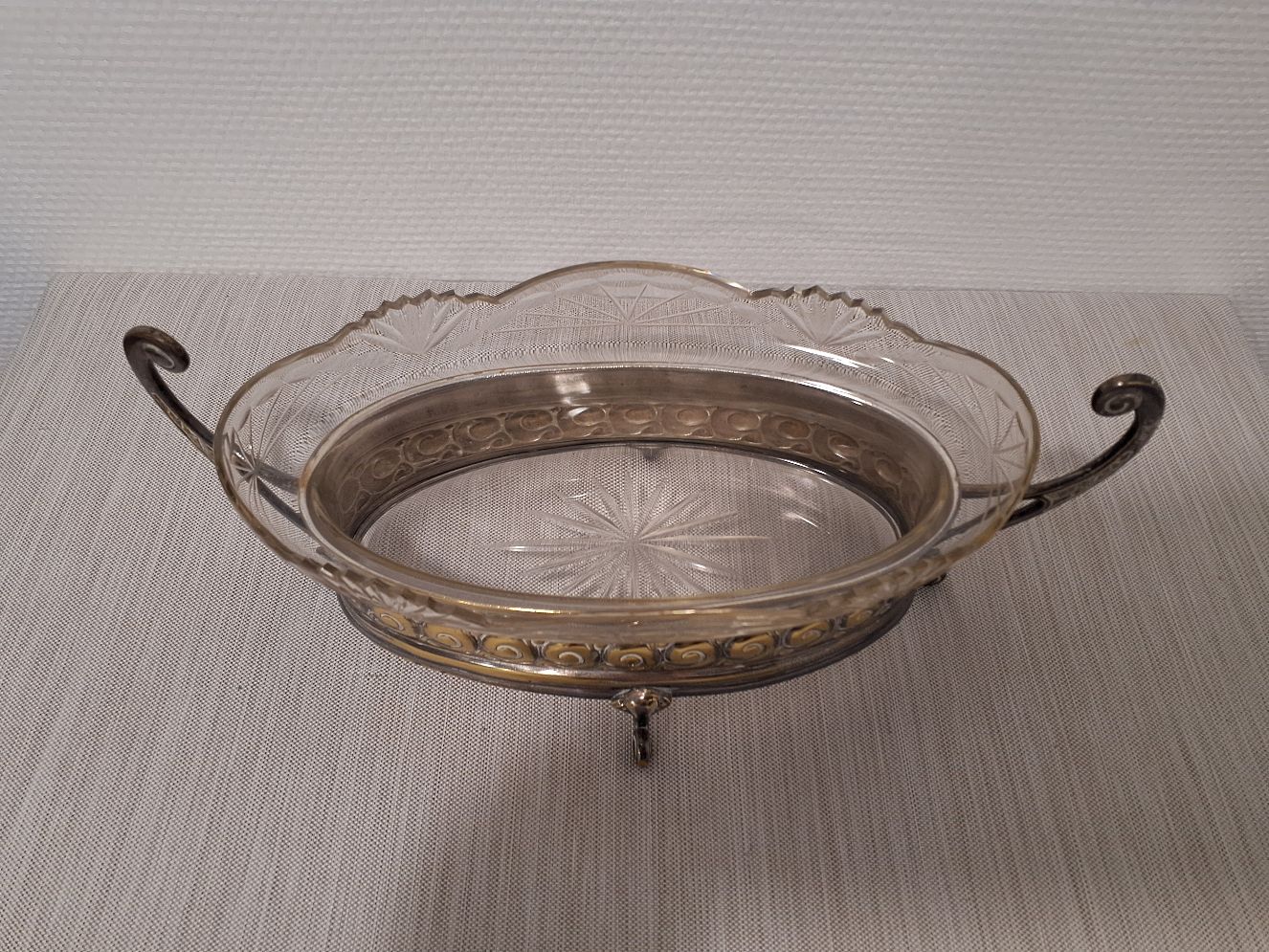 Gammelt jardiniere