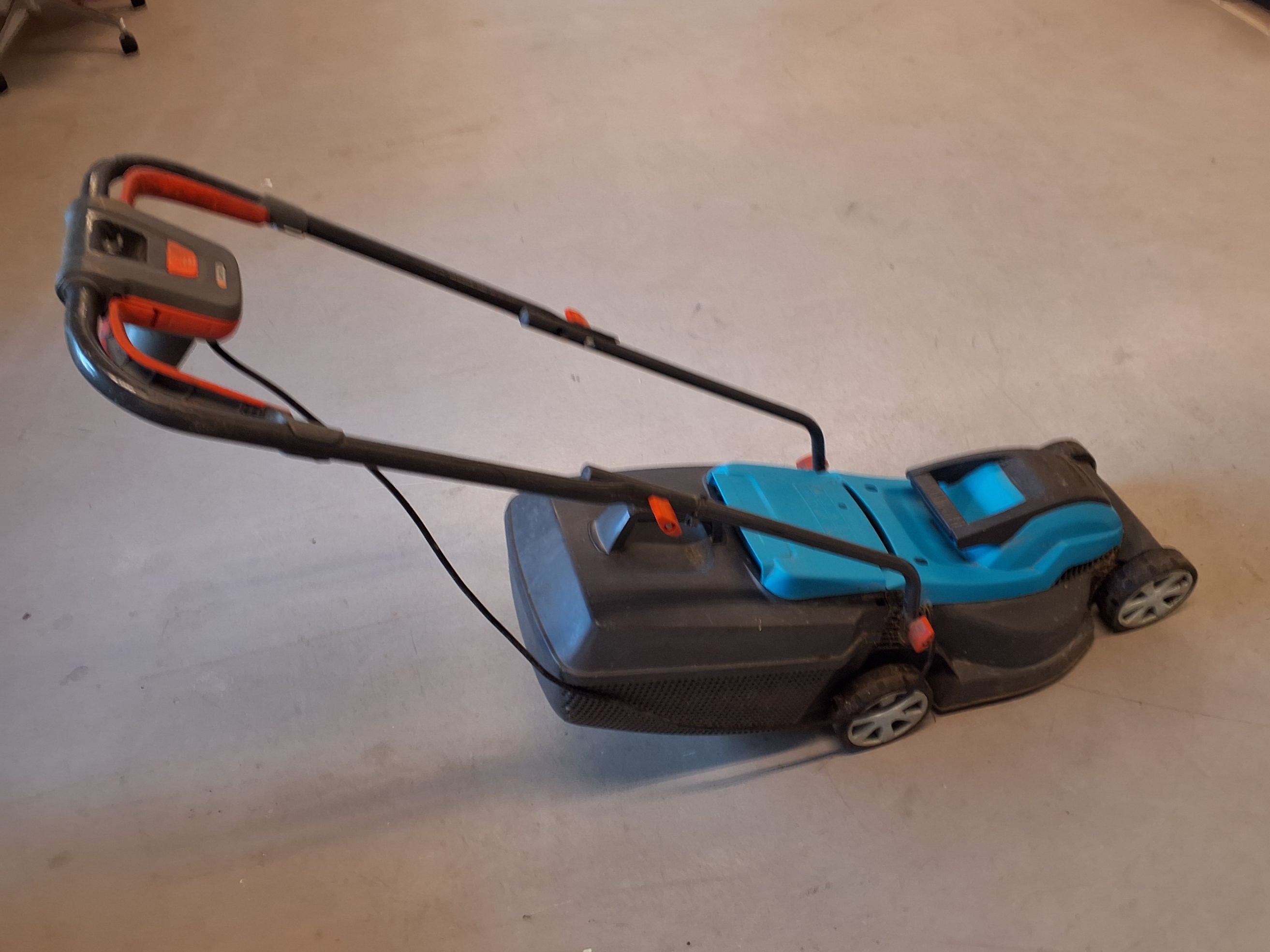 Gardena græsslåmaskine