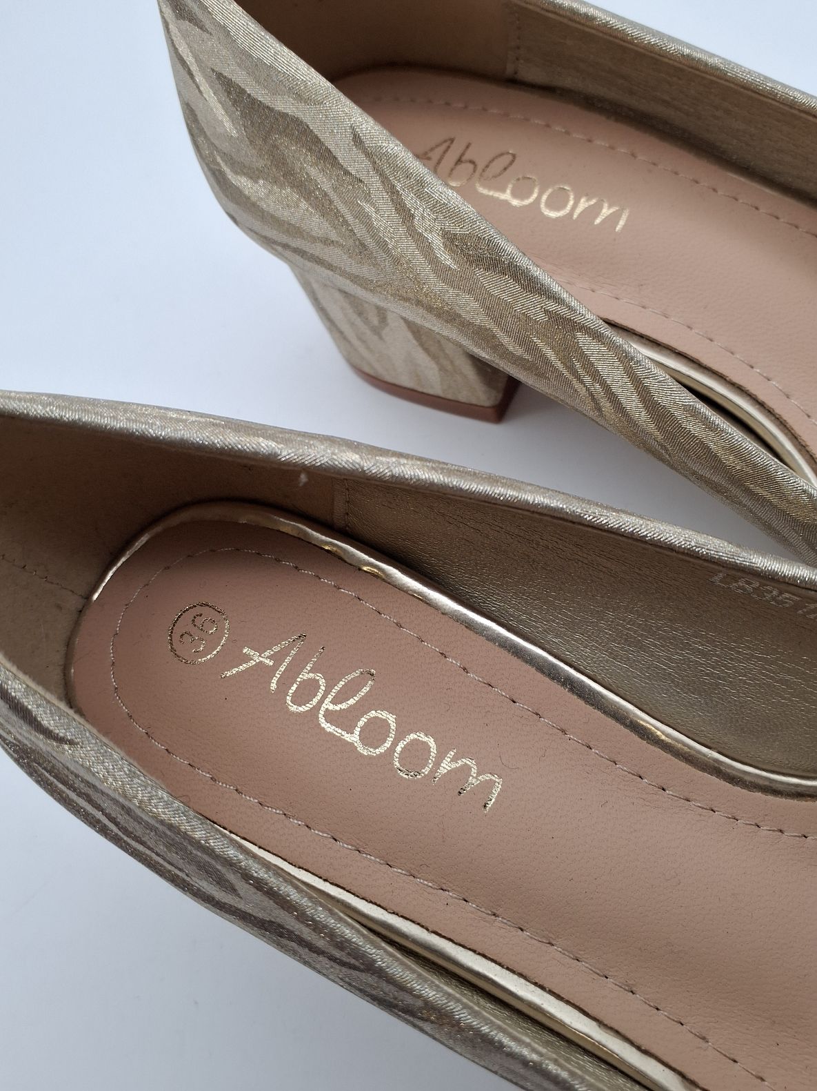 Abloom Pumps