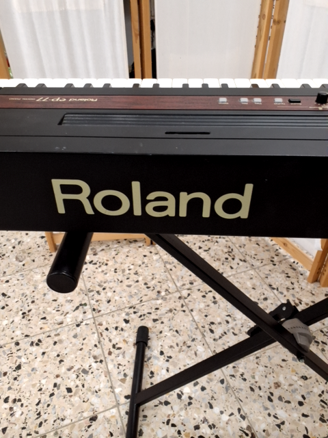 Roland ep-77 DIGITAL PIANO