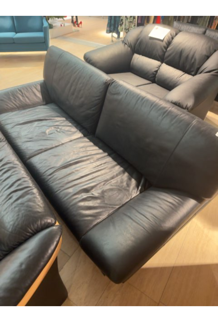 Sofa med sølv buede ben
