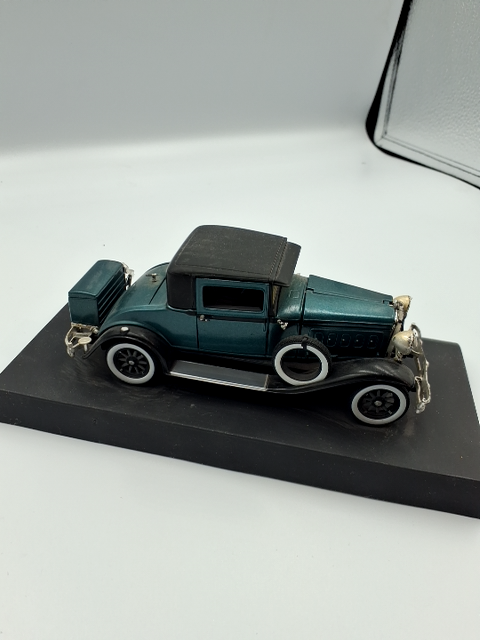 Modelbil