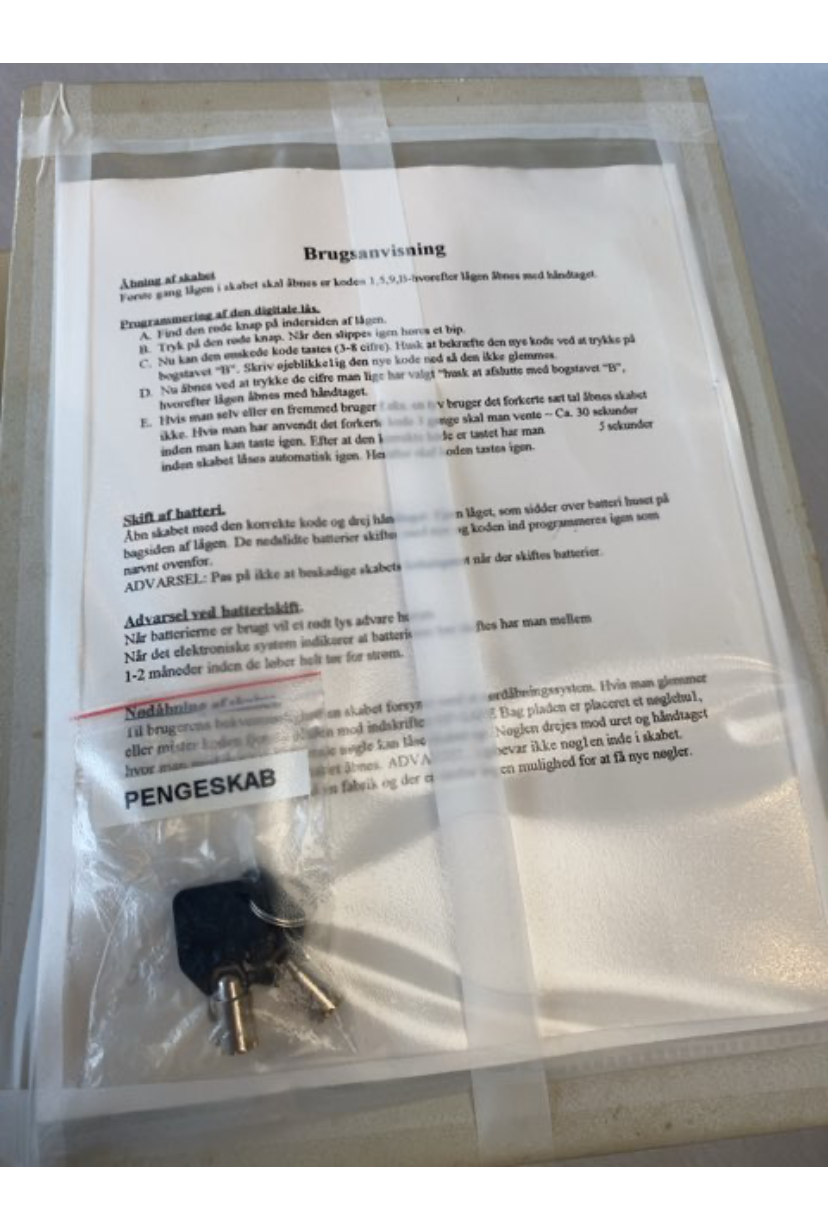 Hp-safe pengeboks