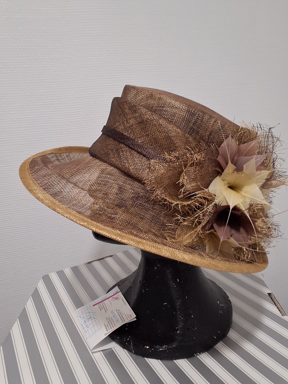 Hat fra Tamana Fashions i London
