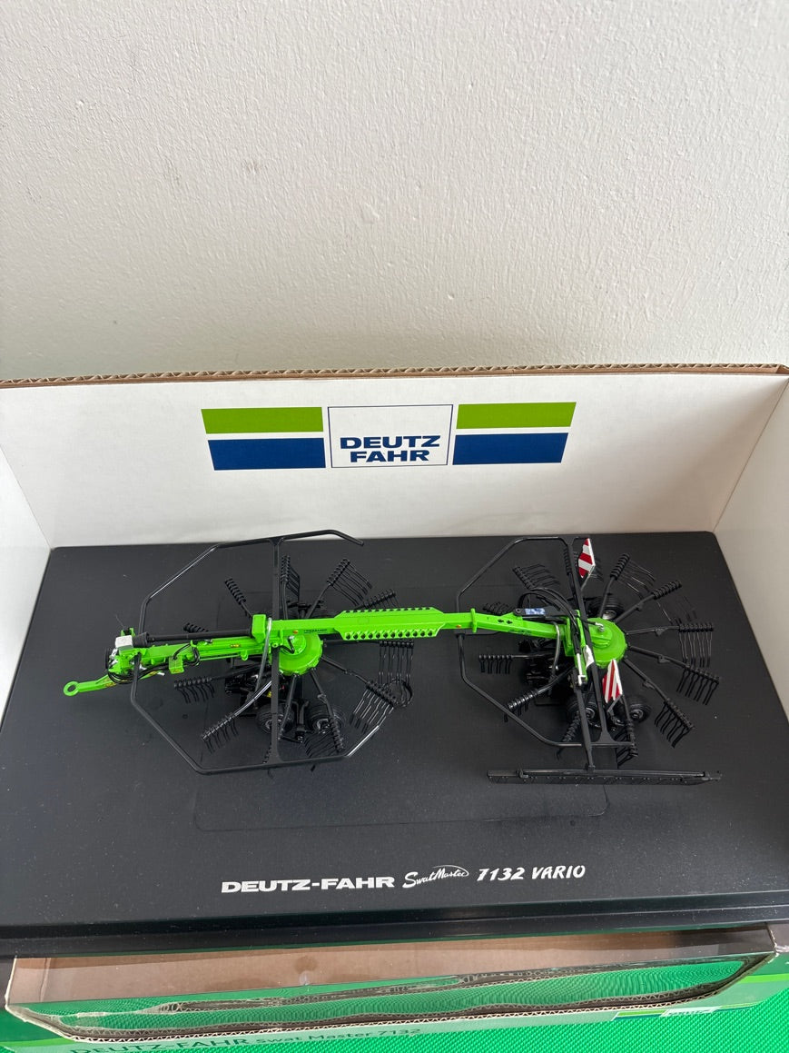 Legetøj. Deutz-Fahr Swat Master 7132 Vario