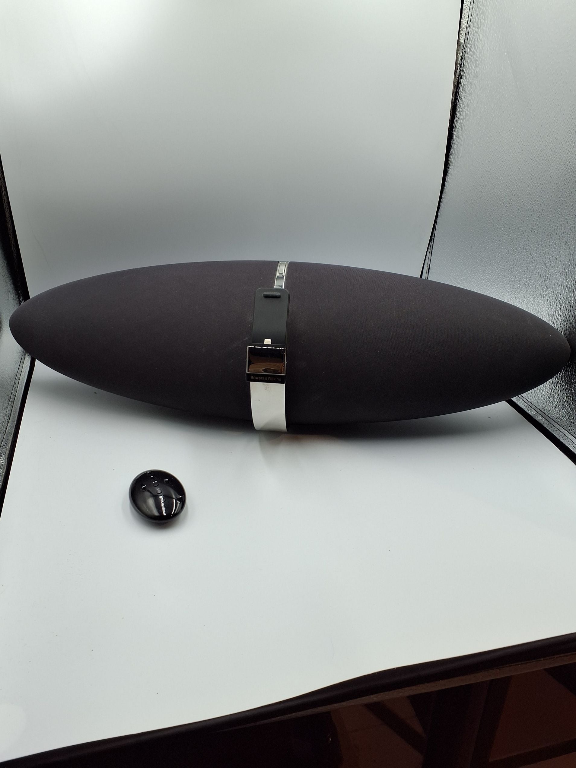 Bowers & Wilkins Zeppelin
