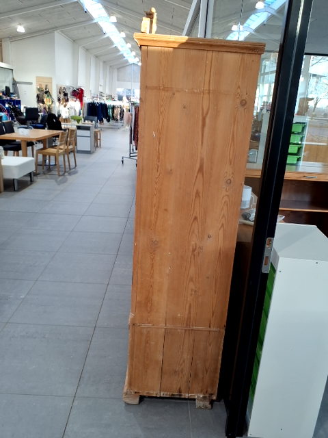 Karlekammer skab