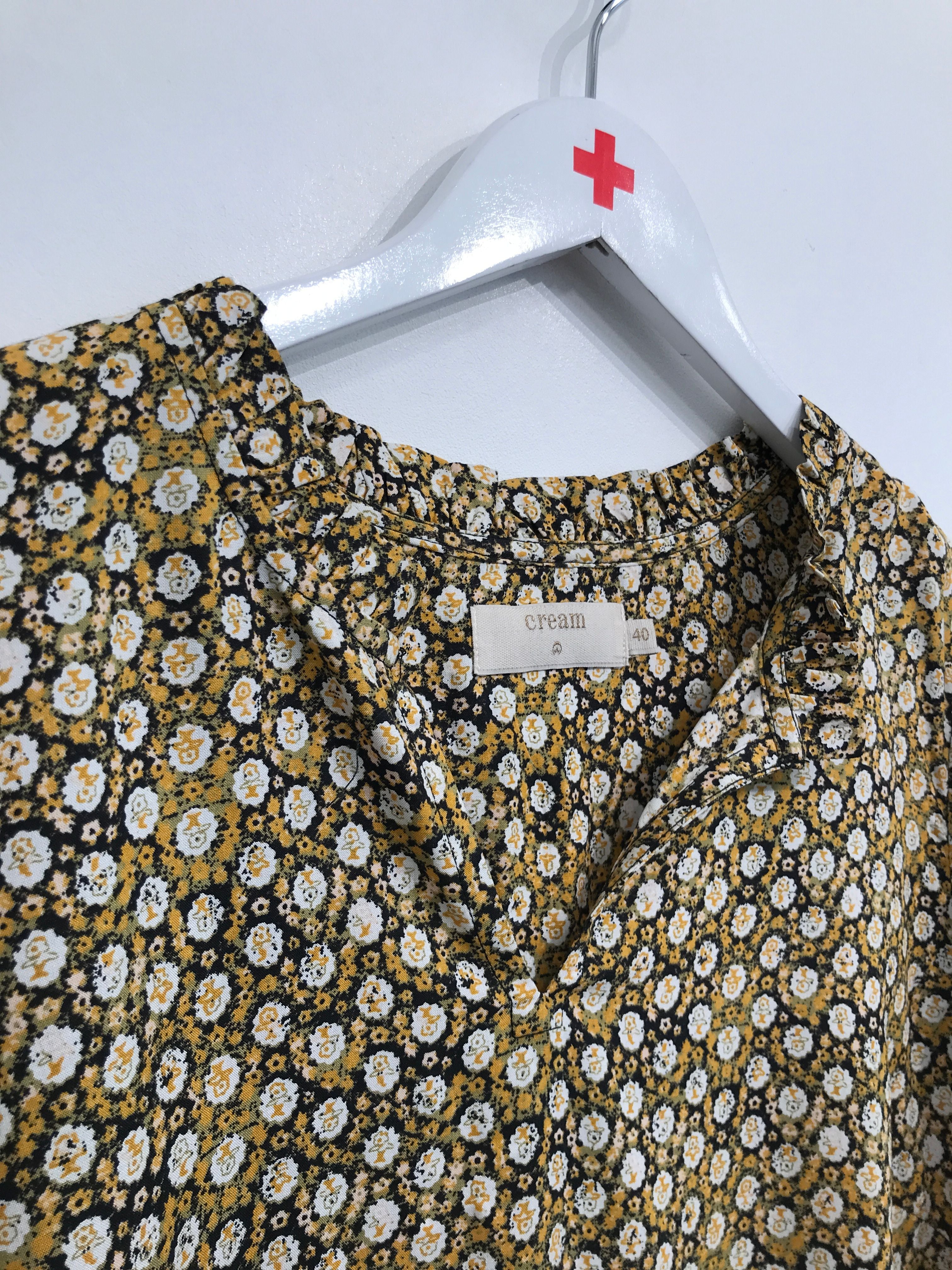 Cream Bluse