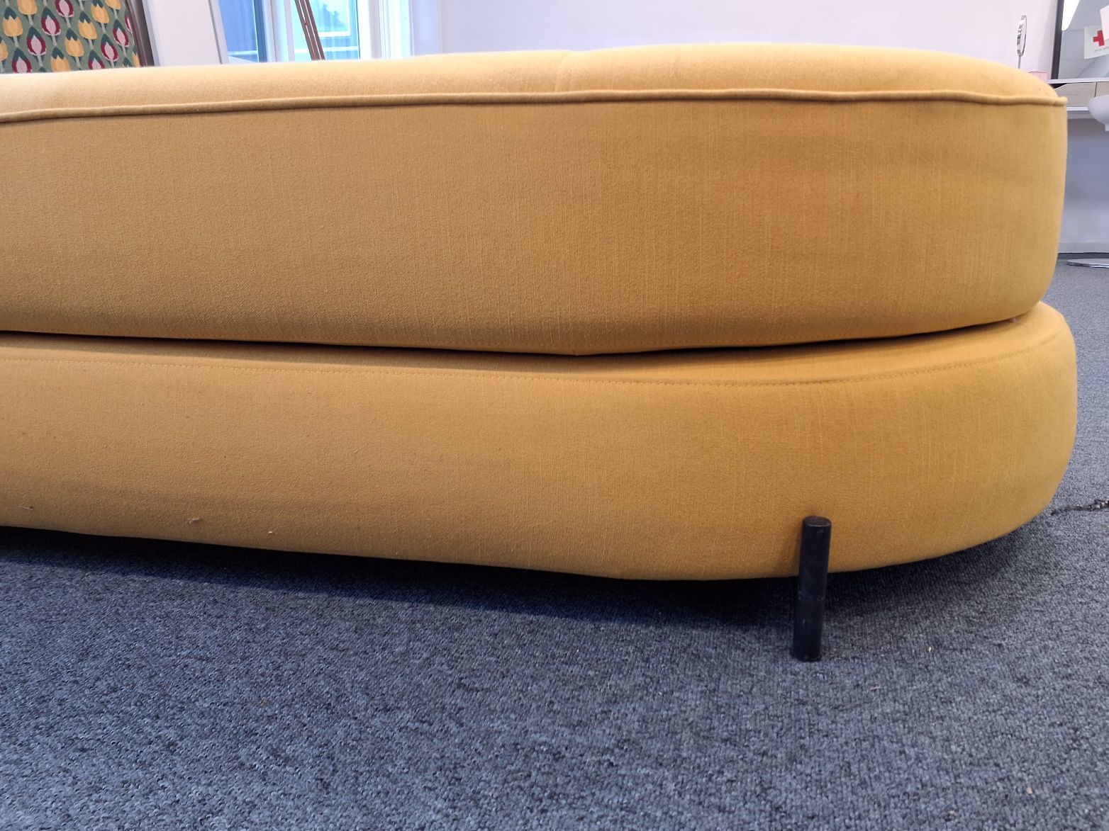 Gul ottoman fra Innovation Living