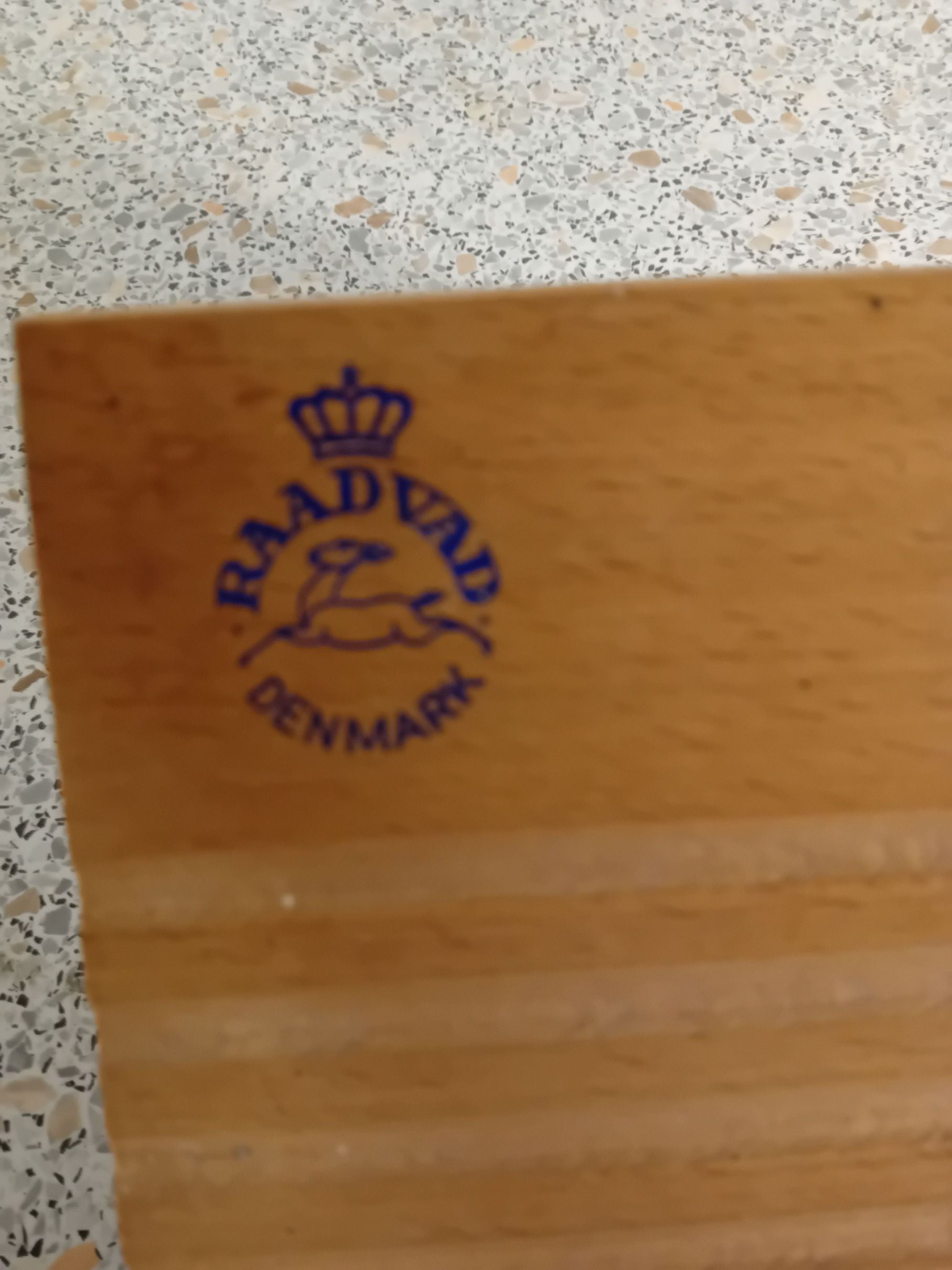 Raadvad brødskærer